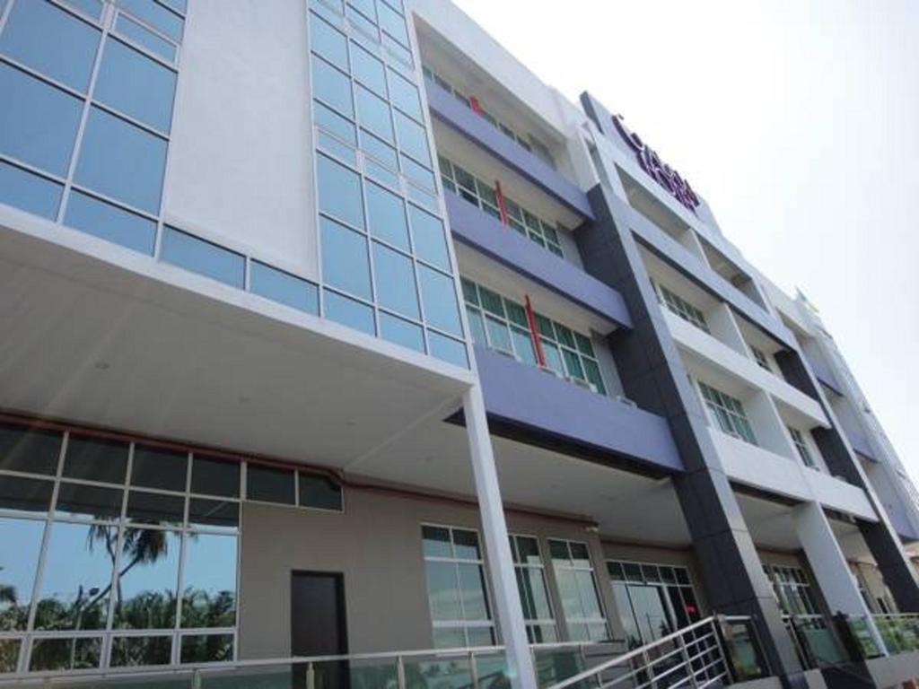 Galaxy Hotel Simpang Ampat  Exteriér fotografie