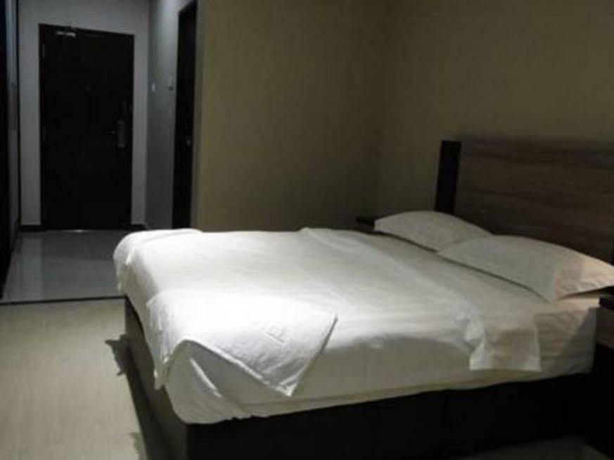 Galaxy Hotel Simpang Ampat  Exteriér fotografie
