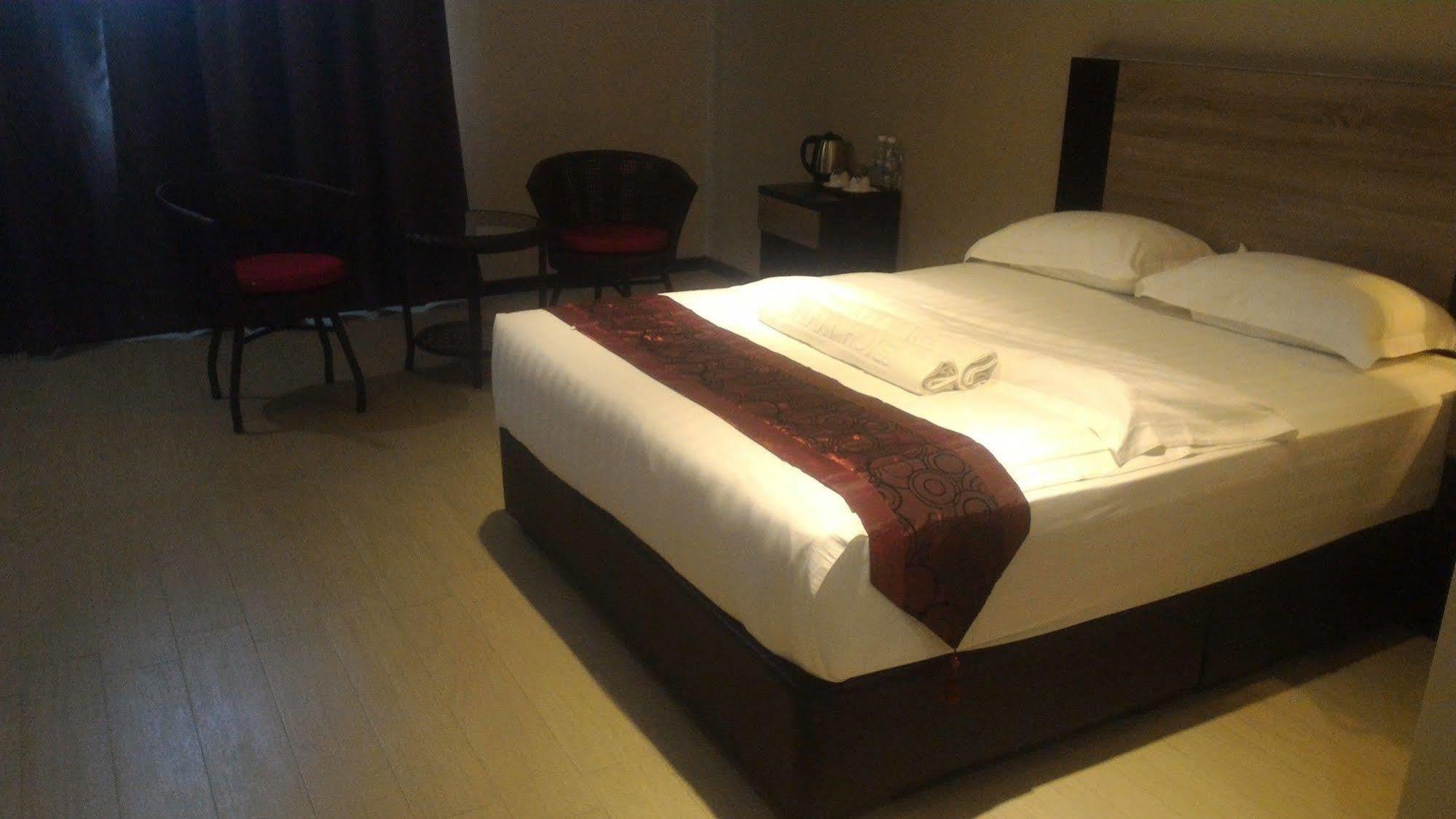 Galaxy Hotel Simpang Ampat  Exteriér fotografie